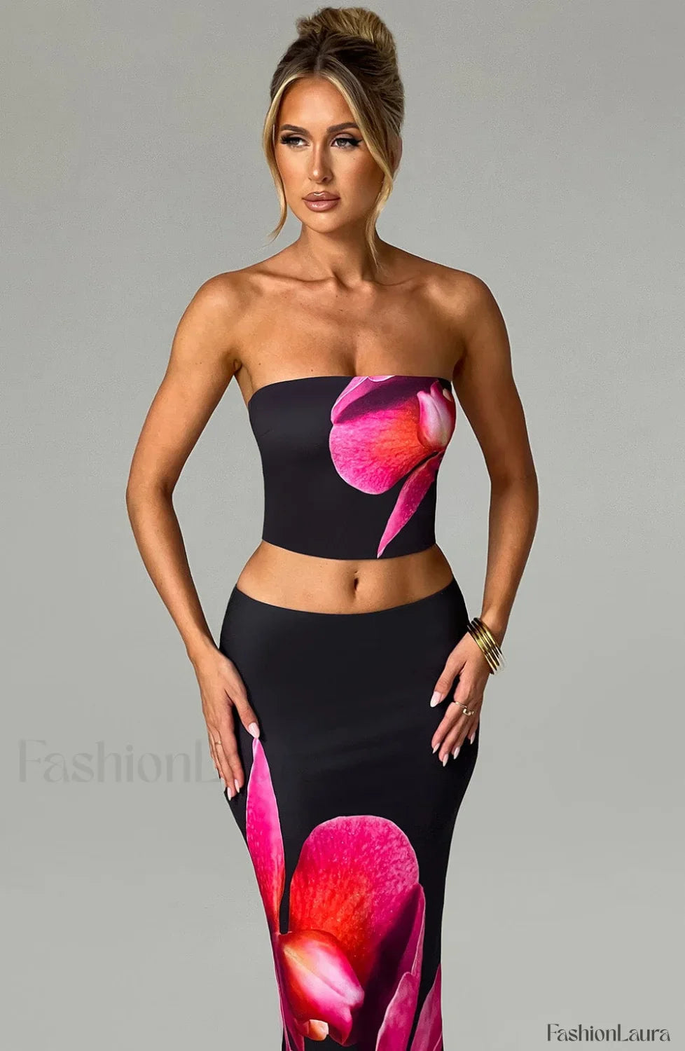 Allegra Top - Trendy Black Floral Print