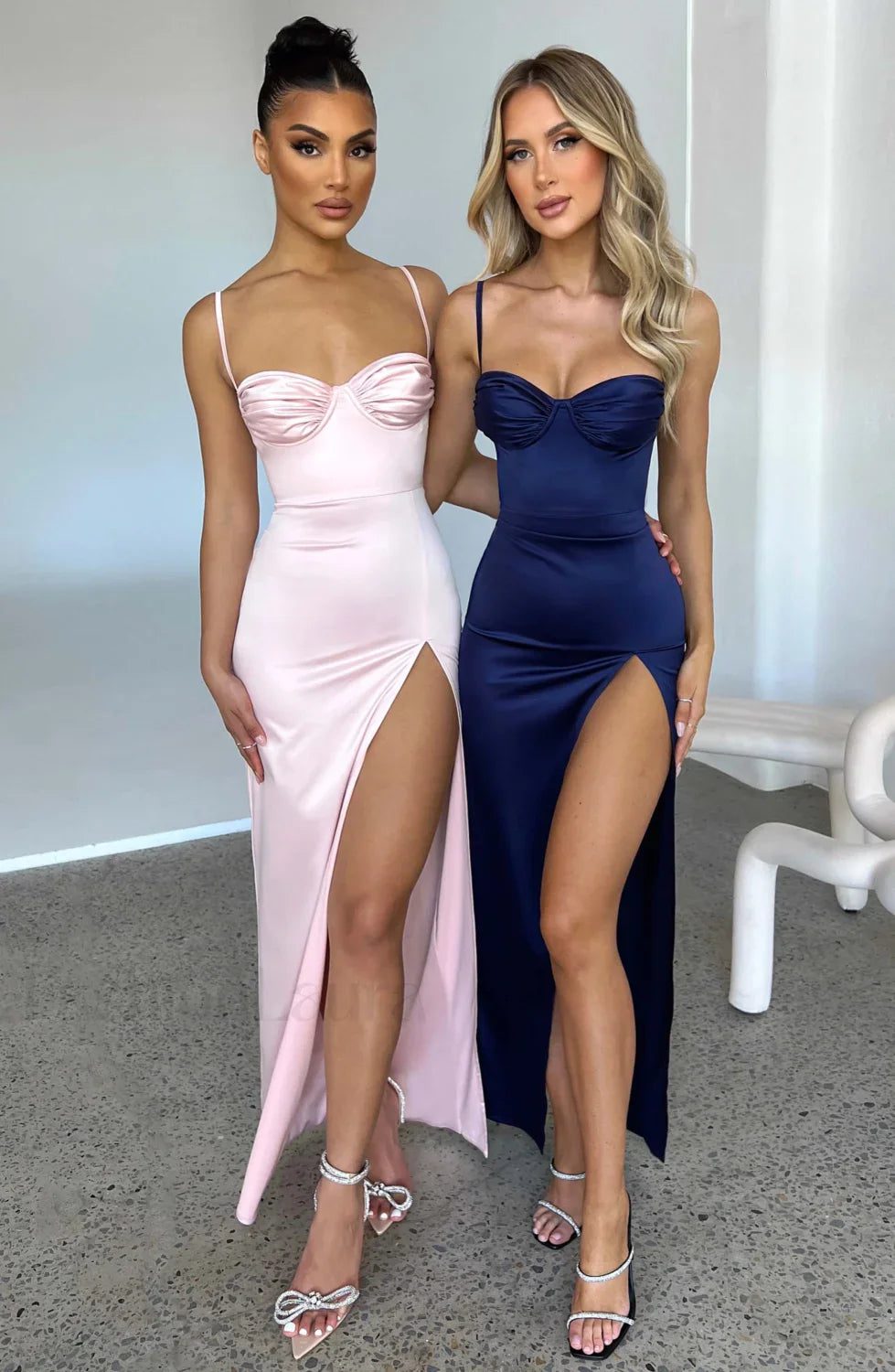 Alora Maxi Graceful Dress - Navy