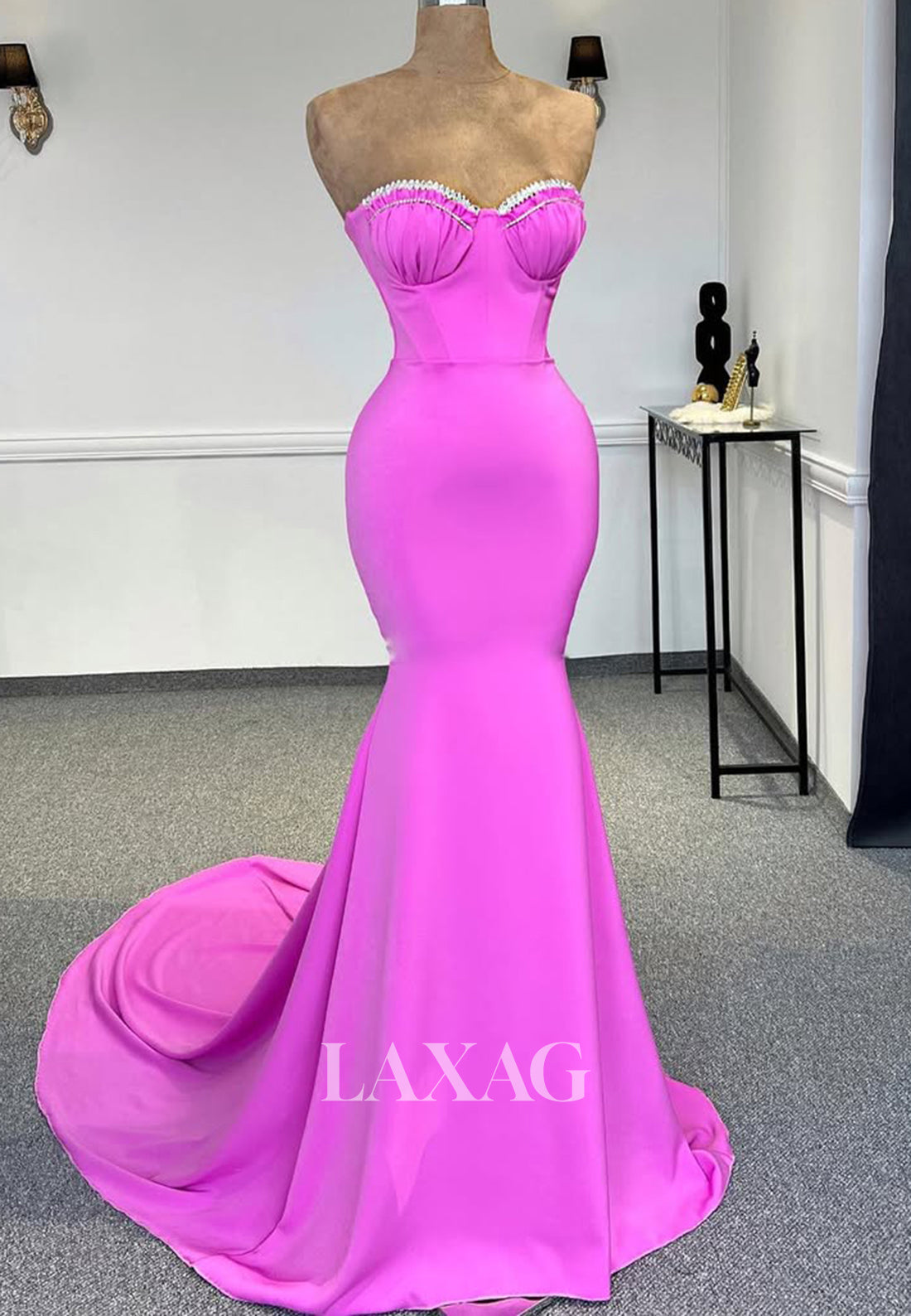 Sweetheart Off-Shoulder Pleated Evening Gowns Sleeveless Beaded Mermaid Prom Dress with Sweep Train