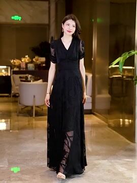 A Vintage Style Dress with Delicate Timeless Details