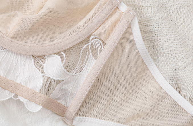 A Good Lie Lingerie Set