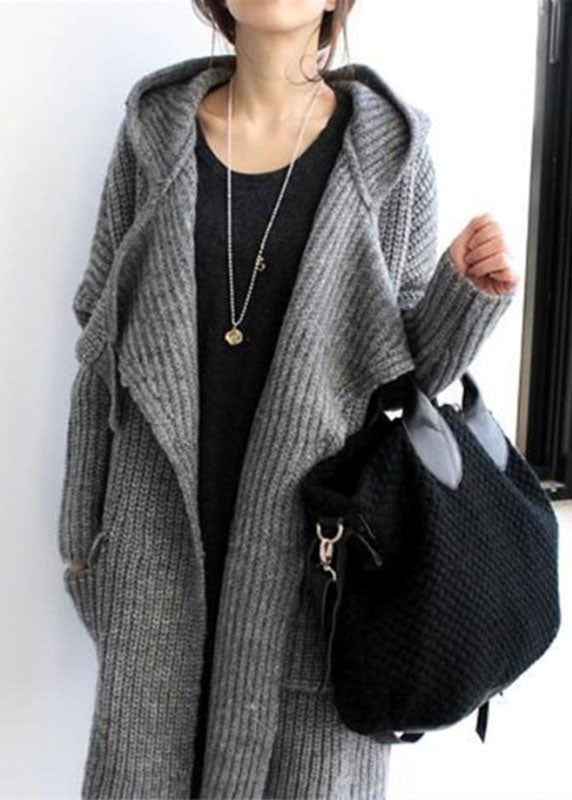 Well Tailored Sweater with a Graceful Silhouette