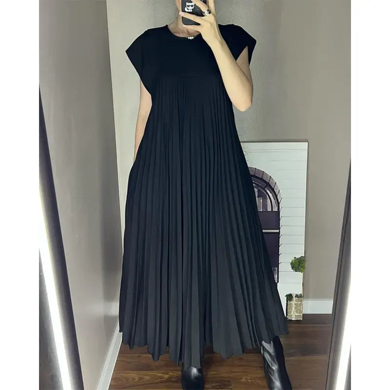 Ofelia Aesthetic Pleated Dress with a Round Neckline Designer Edit