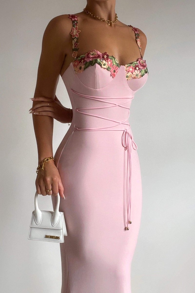 Leonor Chic Midi Dress with Flower Embroidery and Laces Elevated Occasion Wear