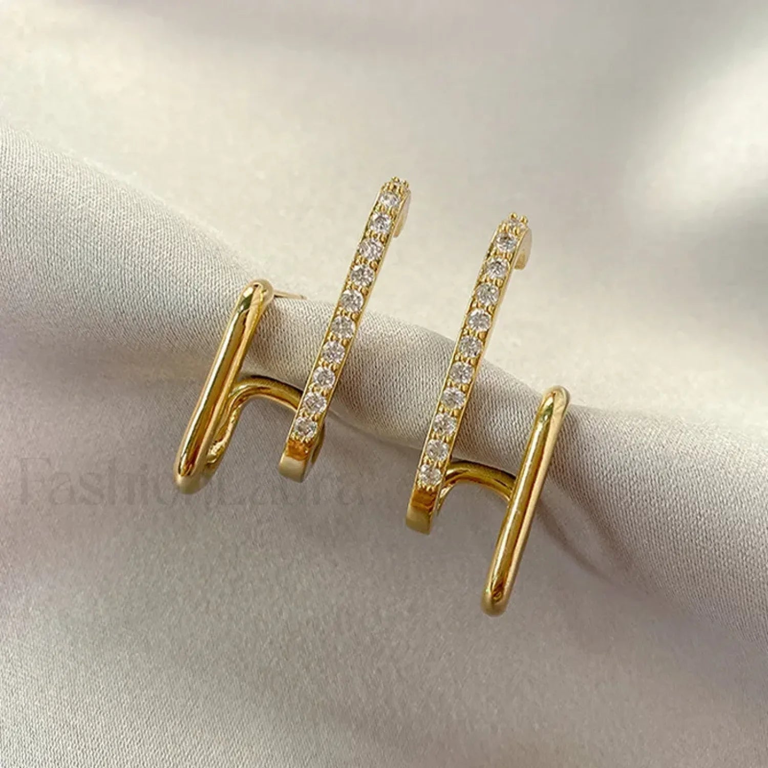 Bright Crystal Luxury Korean Unusual Claw Stud Irregular Pearl Earring