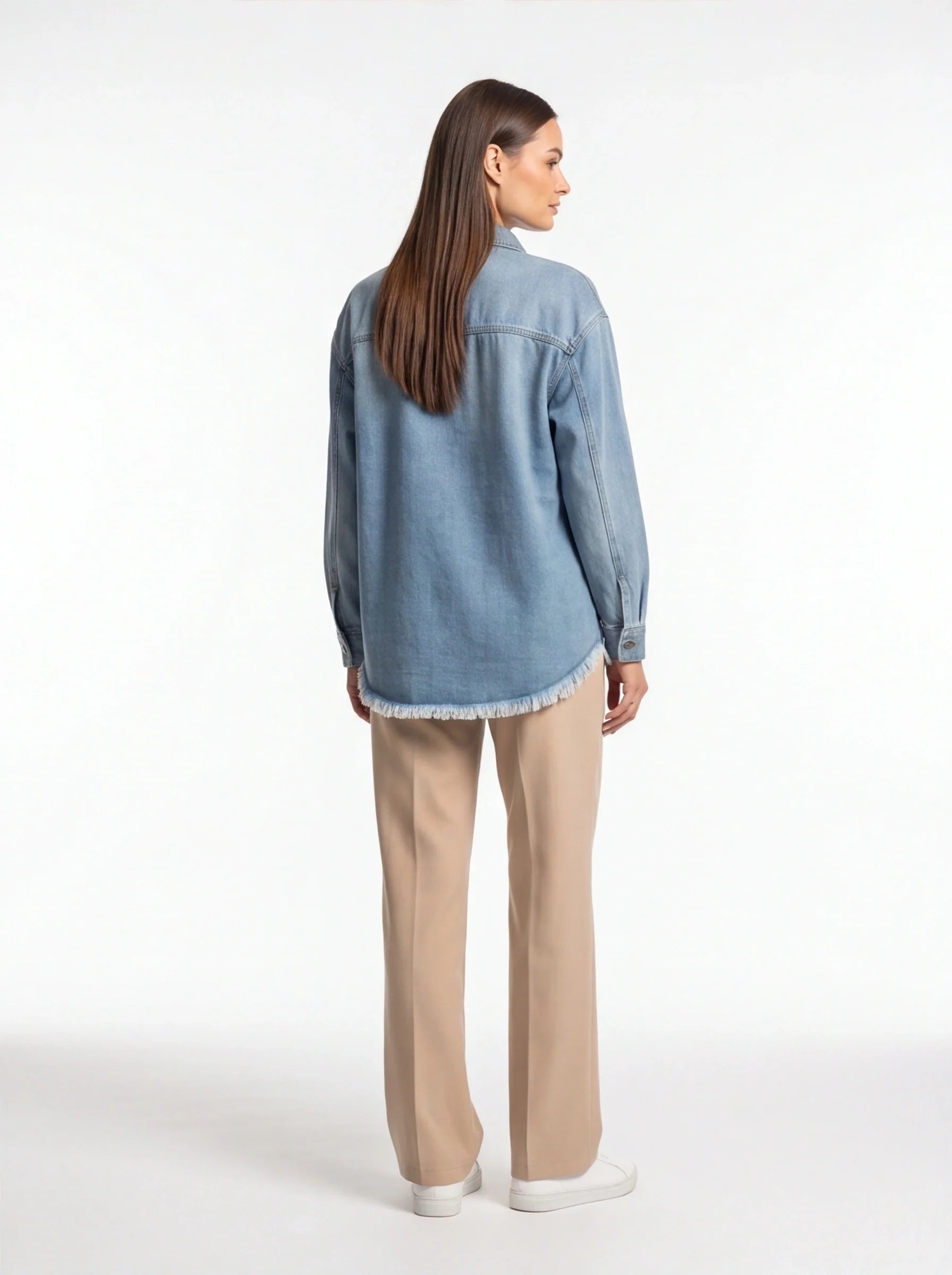 Stylish Relaxed Denim Blouse with Button Details and Soft Fabric