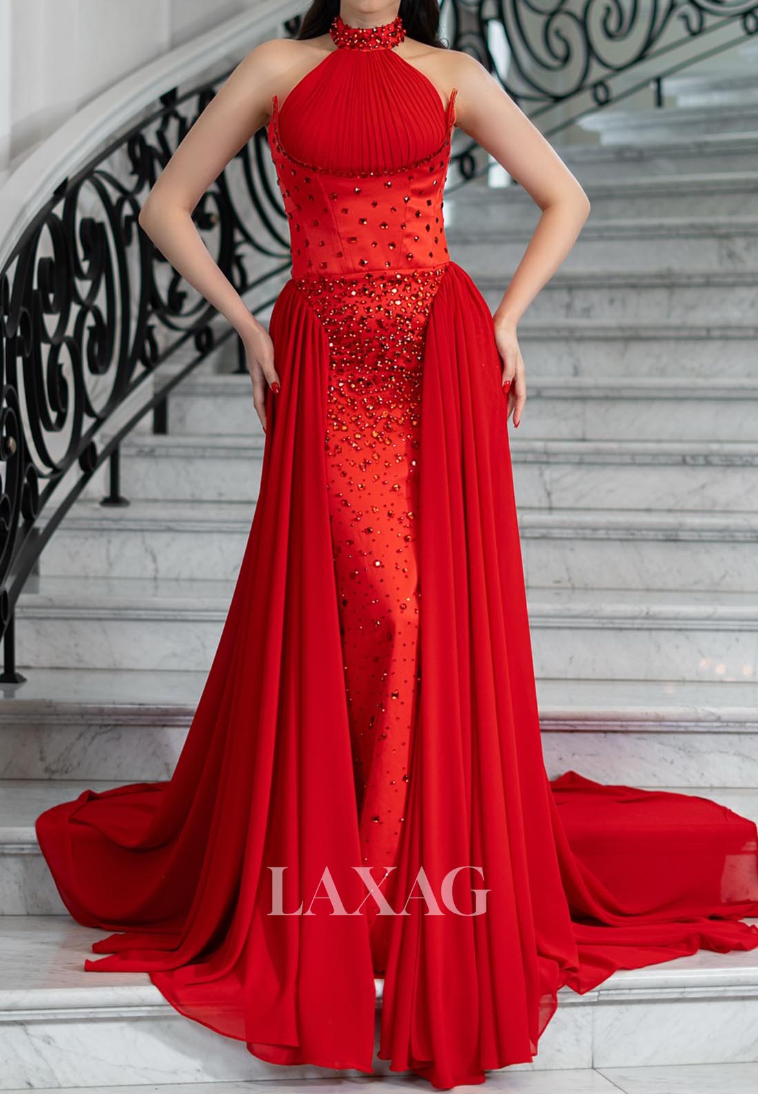 Halter-Neck Beaded Chiffon Formal Gowns Off-Shoulder Sleeveless Pleated Mermaid Evening Dress