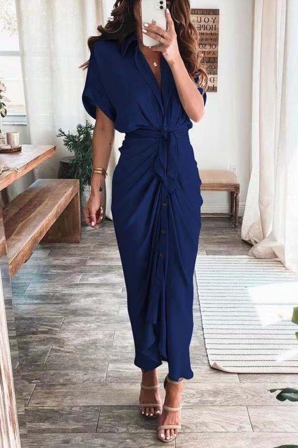 Beautifully Finished Dress in a Timeless Design