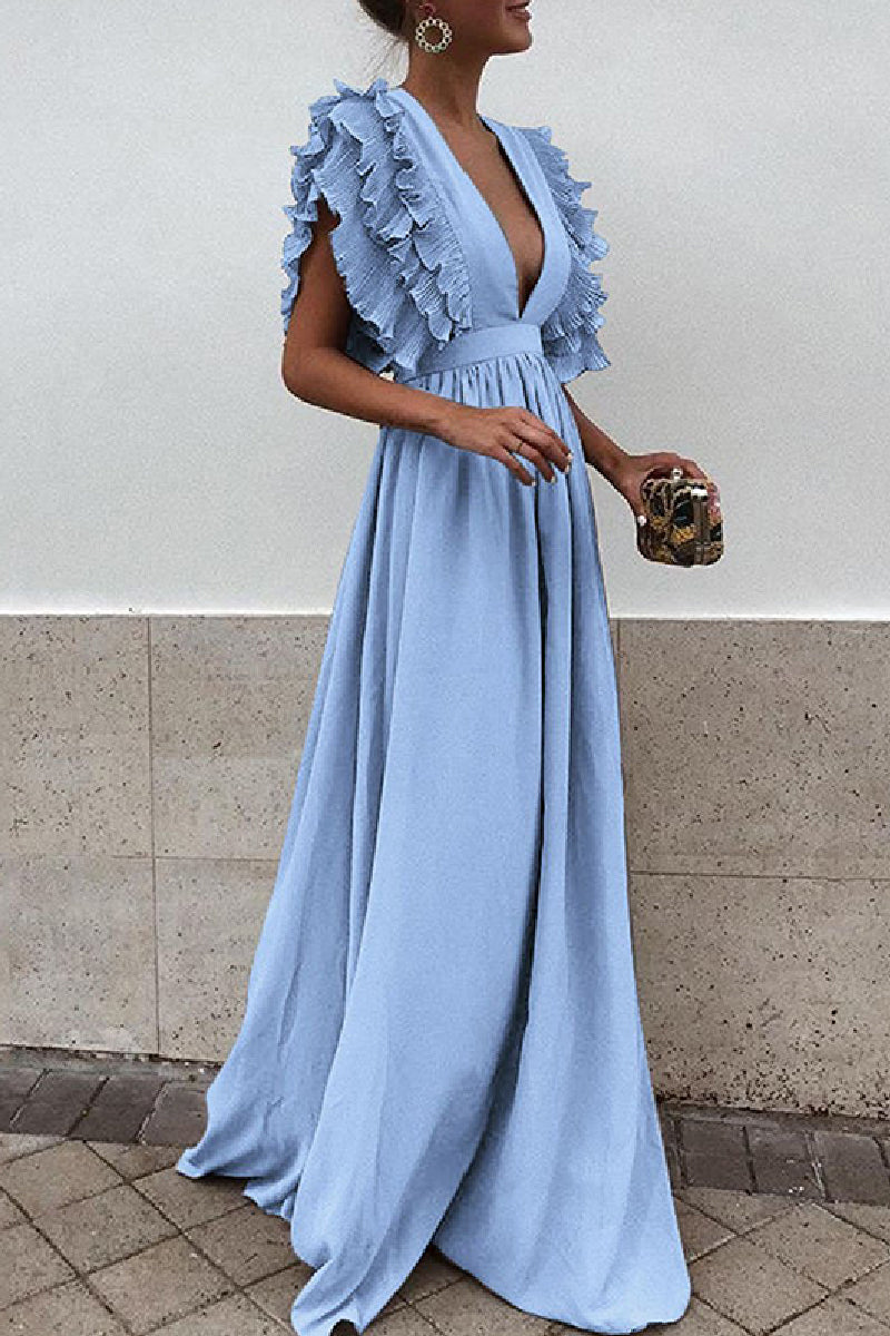 Effortlessly Elegant Dress with a Timeless Design