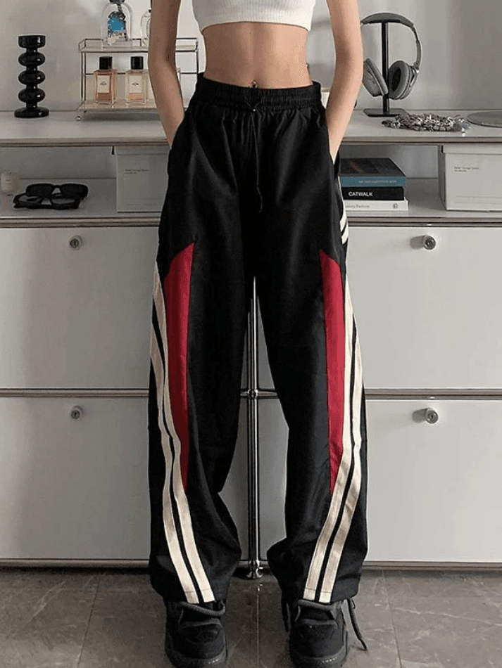 Contrast Long Graceful Sleeve Crop Top