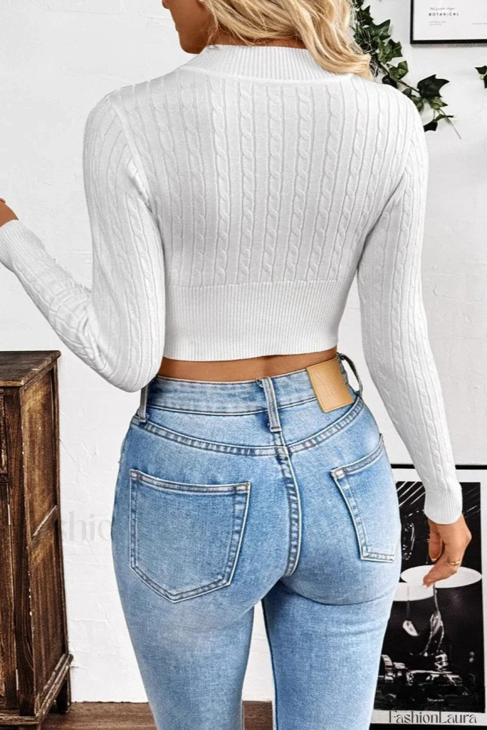Crew Neck Cropped Cable Knit Sweater