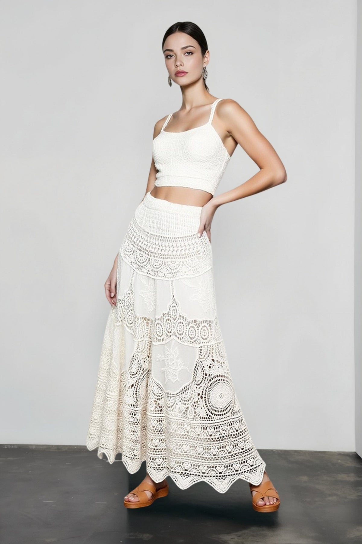 Crochet Lace Hollow Out Tiered Scalloped Hem Maxi Skirt 2