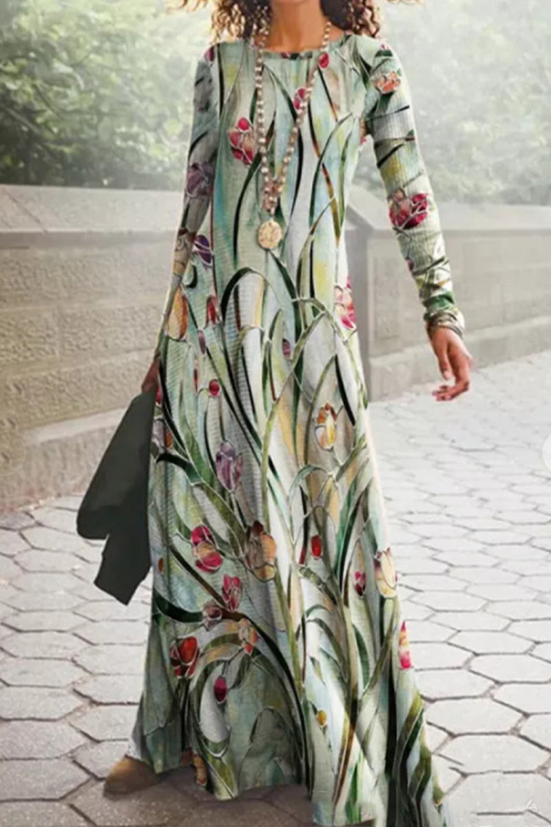 Classic Vintage & Enduringly Stylish Dress