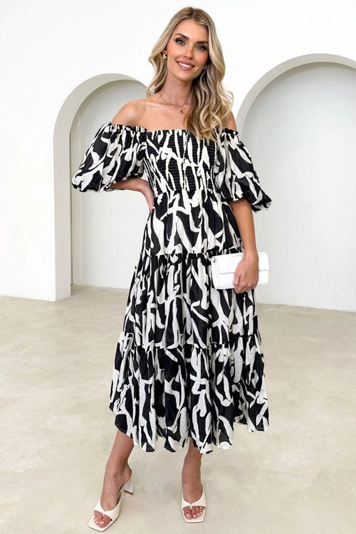 Gracefully Styled Dress for Any Occasion