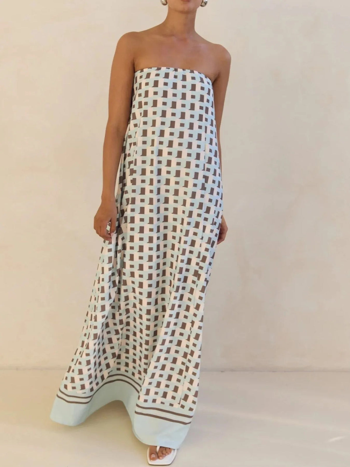 Abstract Striped Print Strapless Flowy Maxi Dress 11
