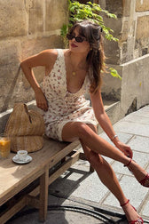 V-Neck Lace Floral Panel Sleeveless Bodycon Lace Dress