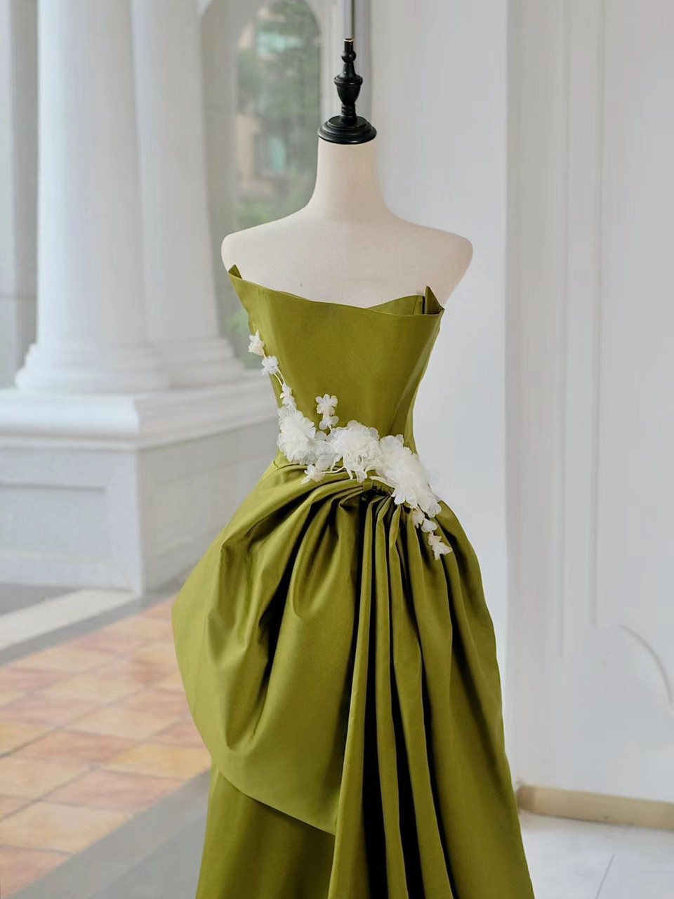 Chic Green Satin Strapless Appliques Prom Dress Long Party Evening Gown cc1545