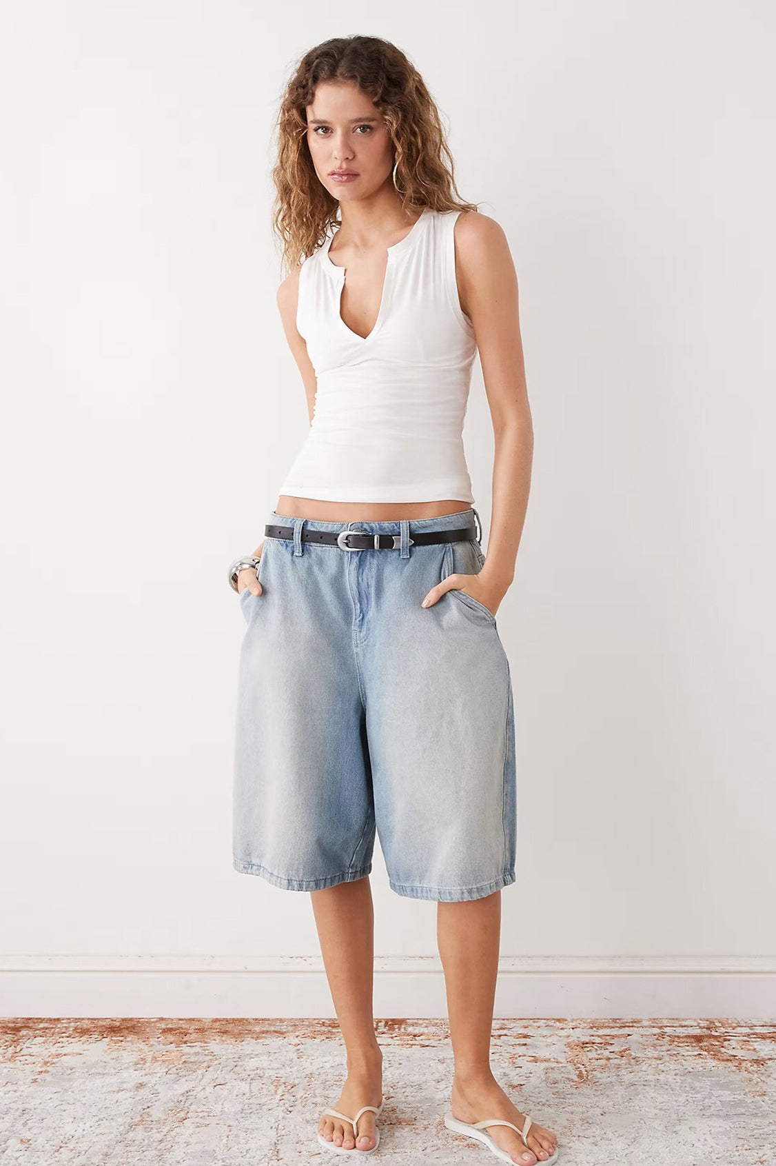 Notch Neck Sleeveless Fitted Stretch Tank Top 3