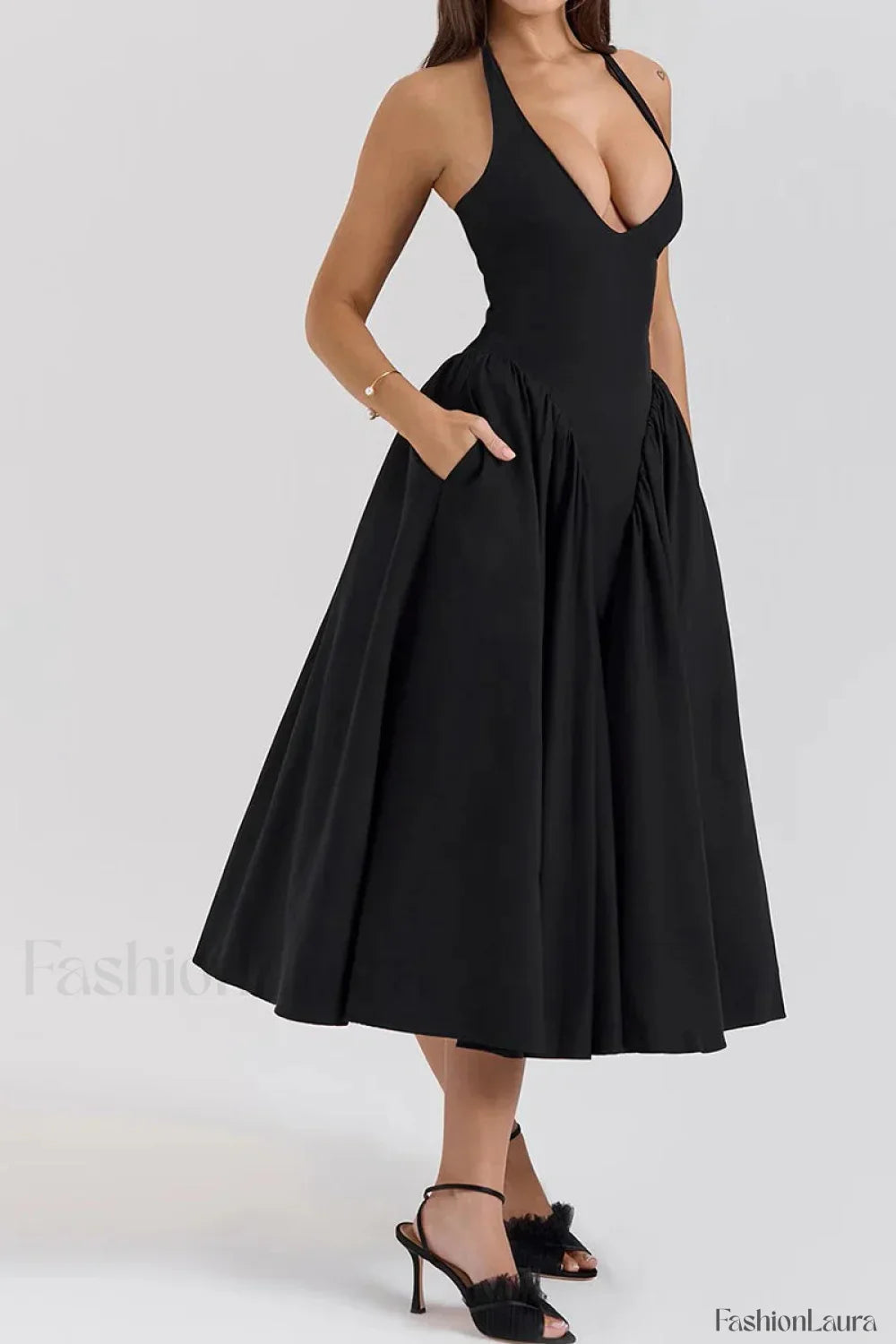 Deep V-Neck Backless Pure Desire White Slim Fit Maxi Dress