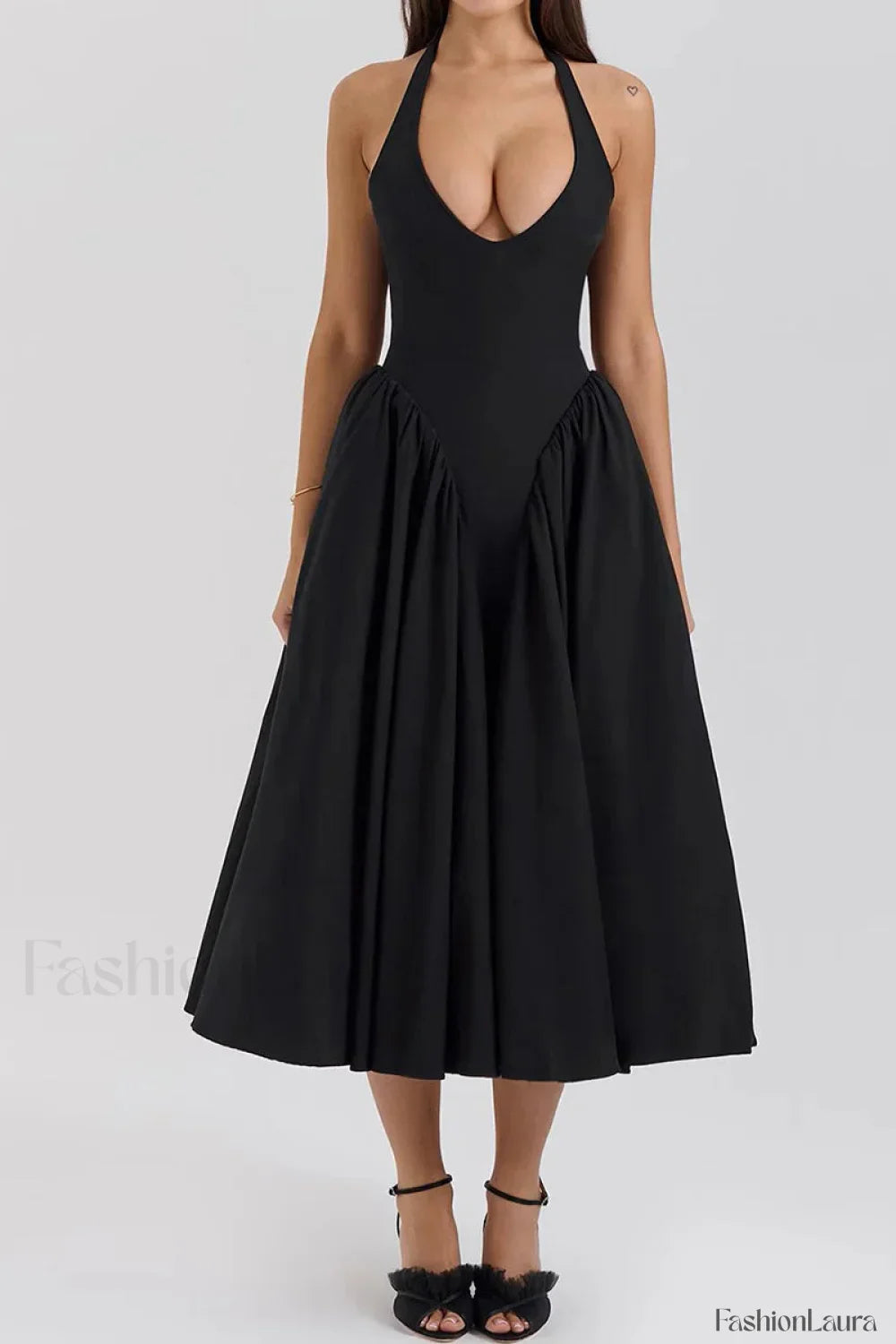 Deep V-Neck Backless Pure Desire White Slim Fit Maxi Dress