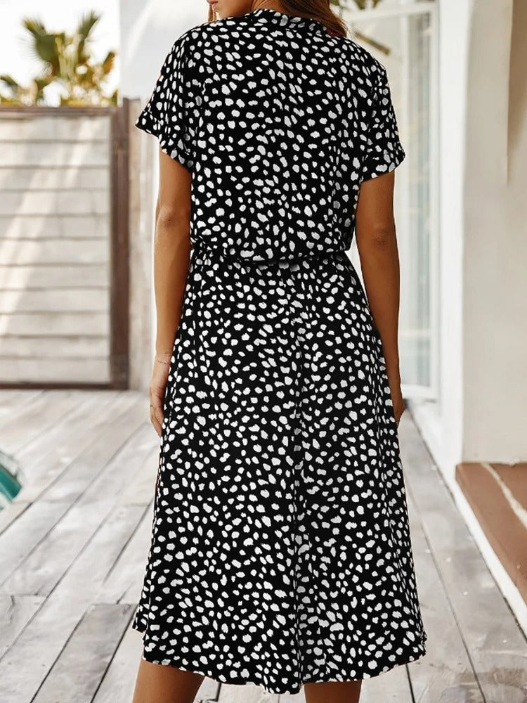 Sarah Minimalist Vintage Dress Chic Silhouette Collection
