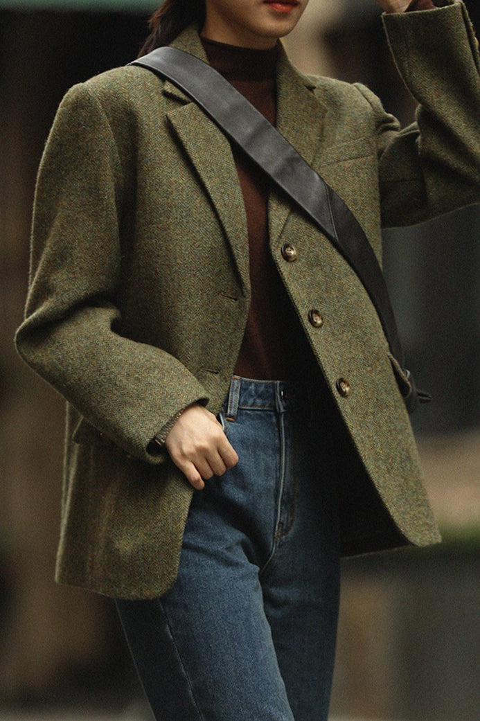 Tailored Wool Crepe Solid Color Blazer