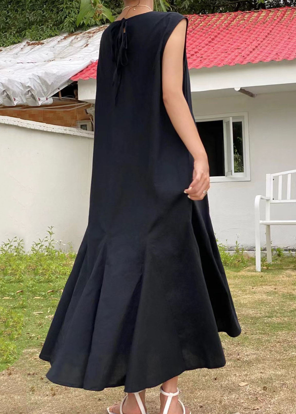 V-Neck Sleeveless Pleated Gusset Tent A-Line Maxi Dress