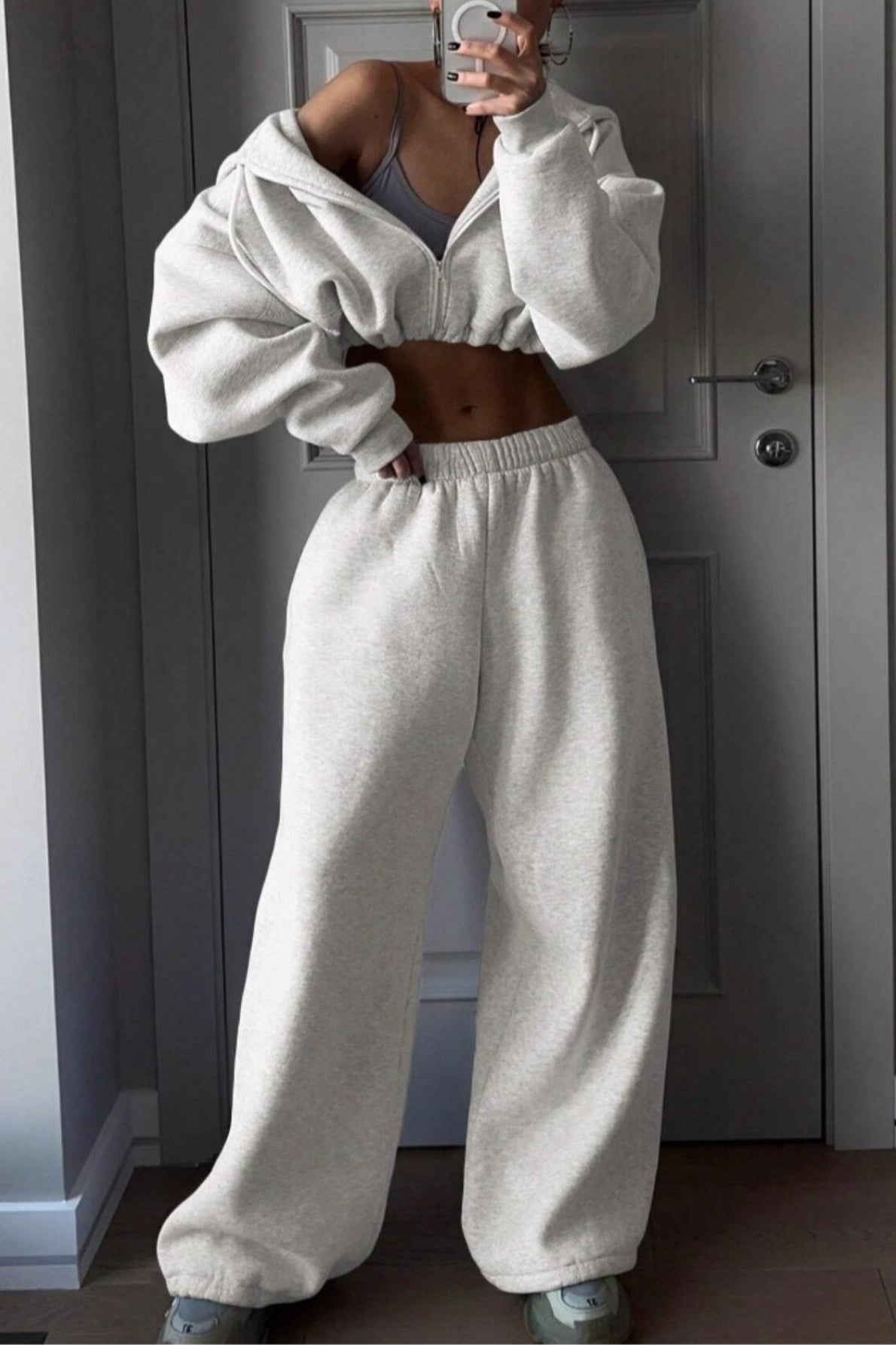 Cropped Zip Front Hoodie and Wide Leg Baggy Sweatpants Two Piece Set 3