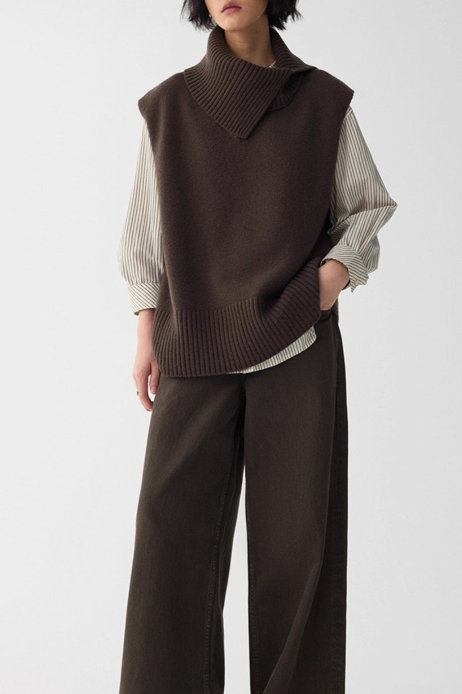 Detachable Cowl V-Neck Knit Top