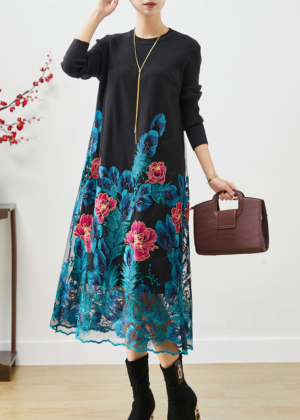 Sophisticated Dress with a Clean Classic Look