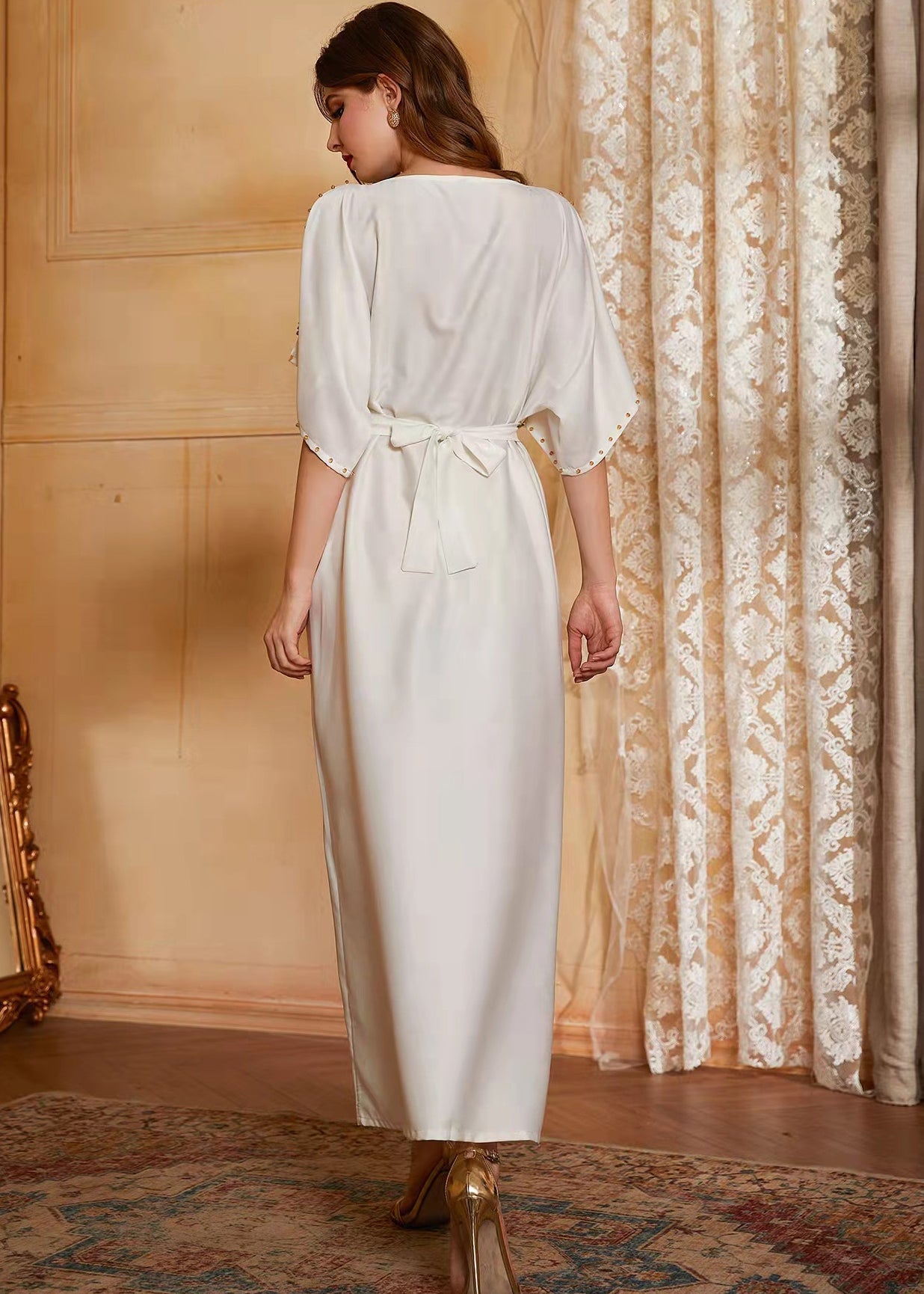 Classic Vintage Dress with a Flattering Fit
