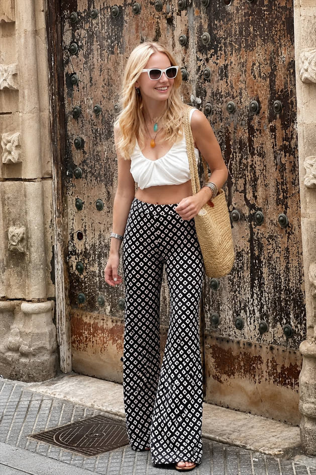 Geometrical Print Flare Pants