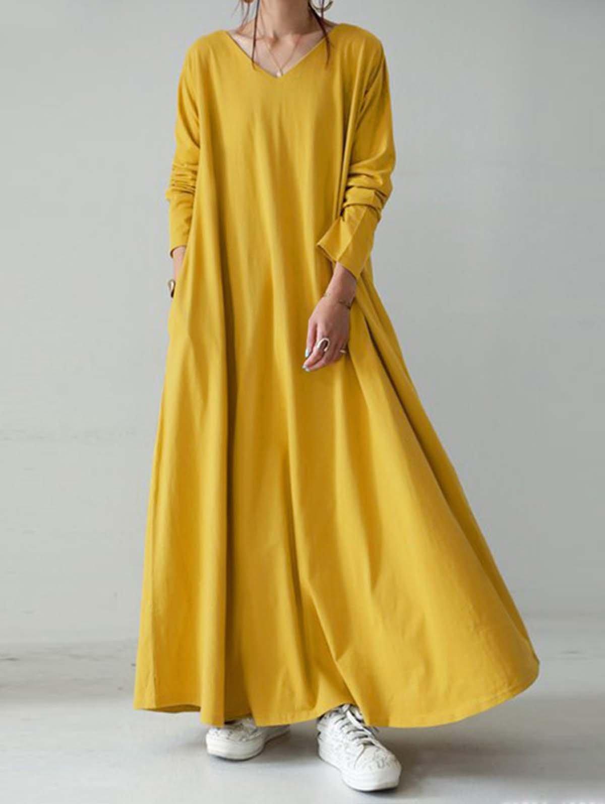 Classic Vintage Dress with a Flattering Fit