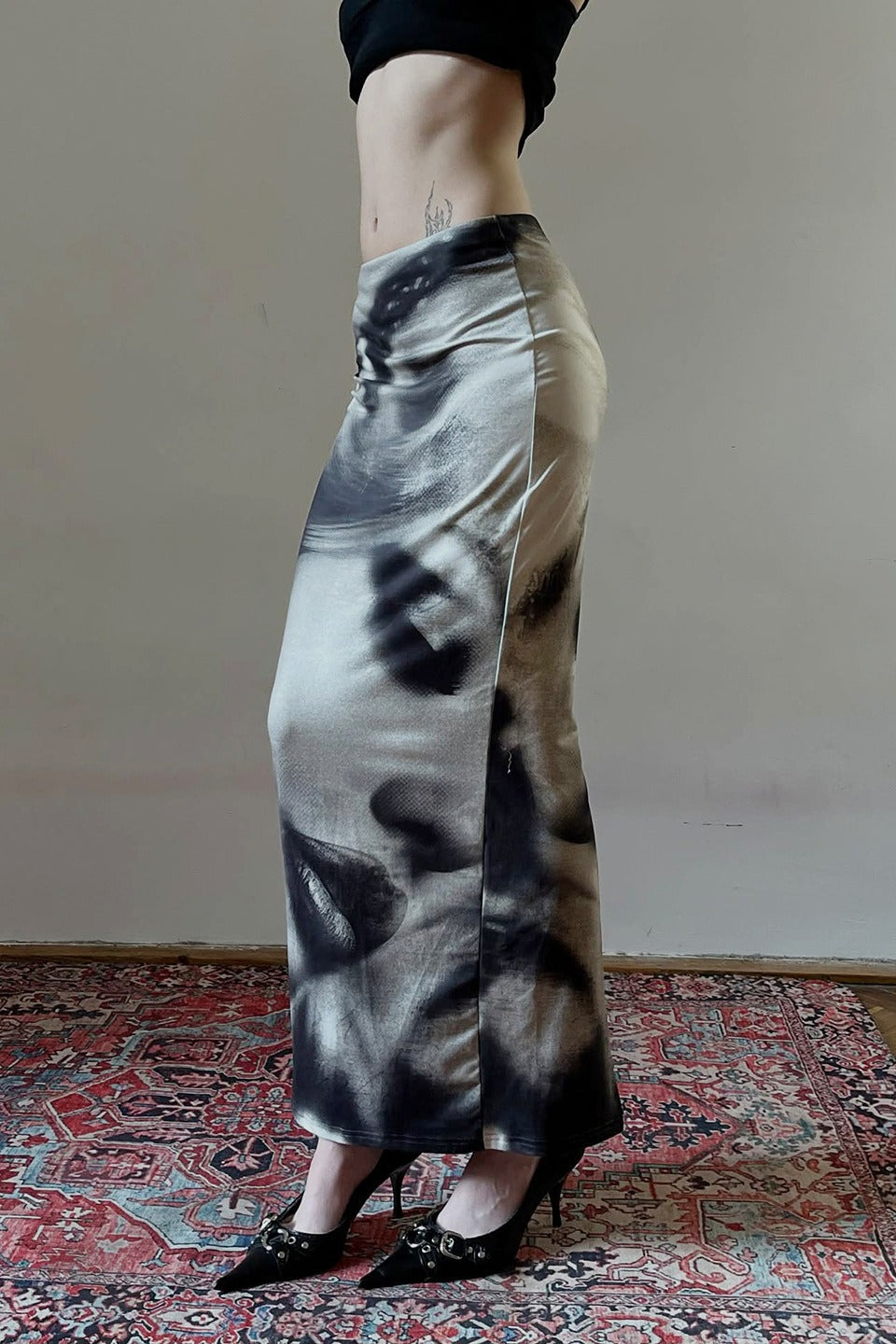 Portrait Face Print Satin Low Rise Bodycon Maxi Skirt 3
