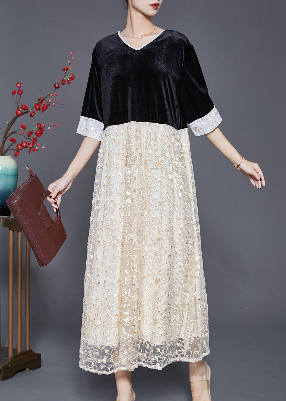 Well Tailored Dress with a Graceful Silhouette
