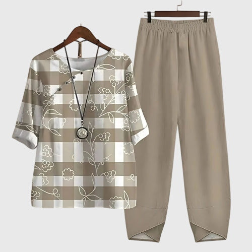 Butterfly Print Short Sleeve Top and Pants Two Piece Set