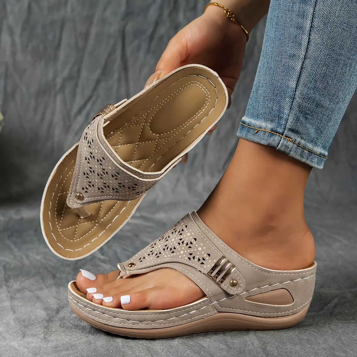 Cut Out Floral Thong Wedge Sandals