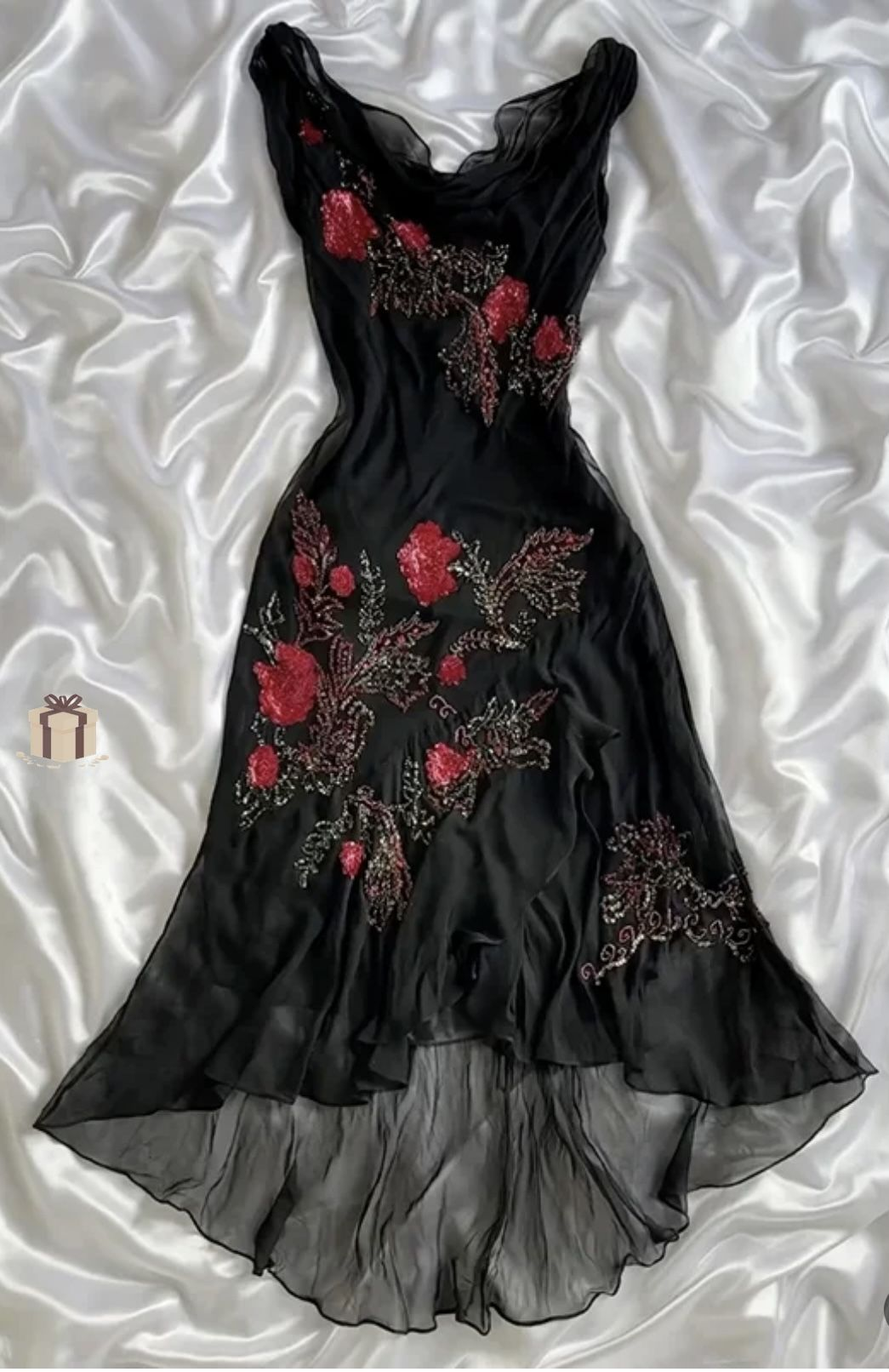 Black Long Prom Dress With Beaded Flower Retro Charming Evening Dress