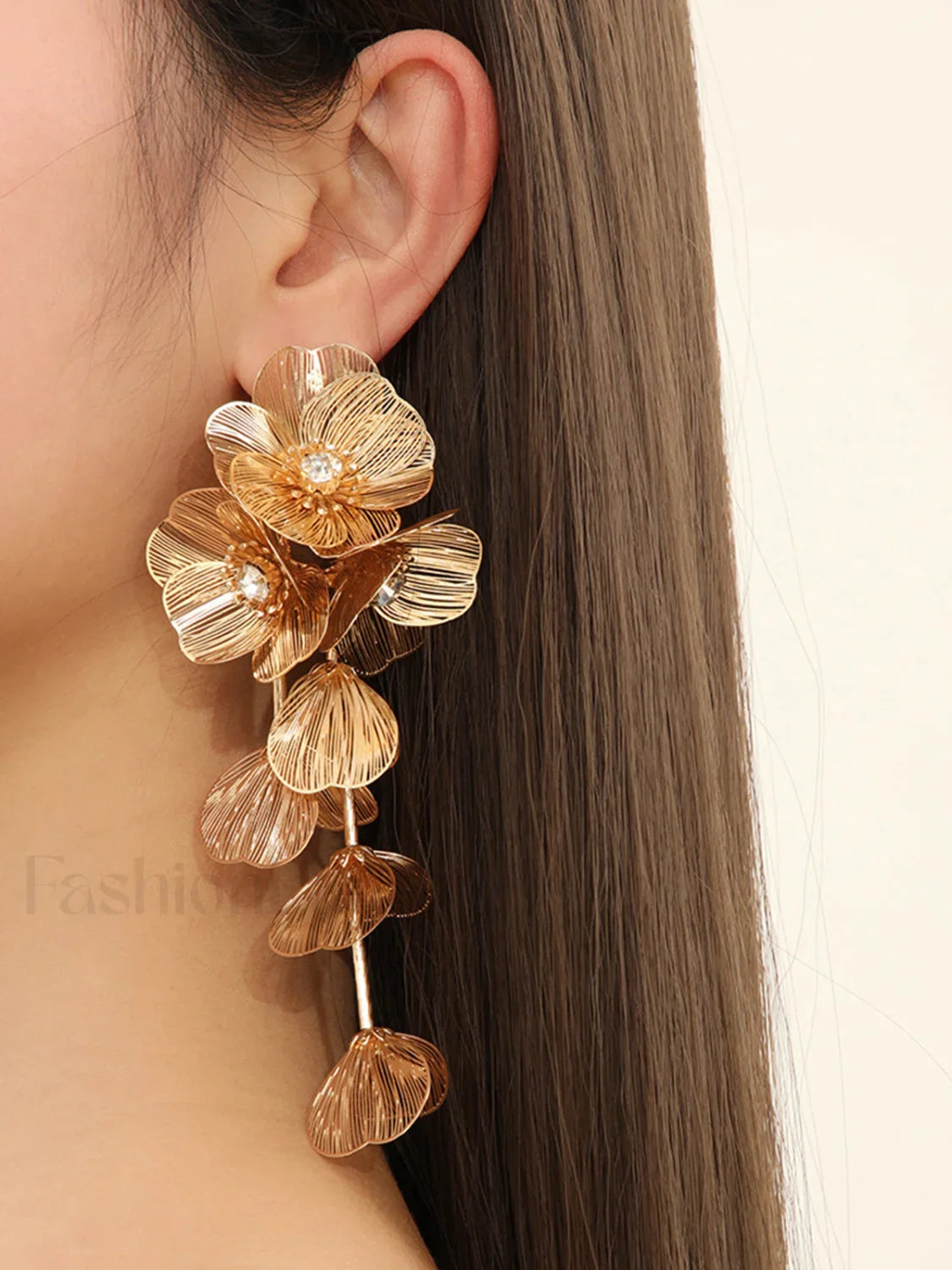 Floral Decor Graceful Fringed Earrings Gold / One Size Earrings