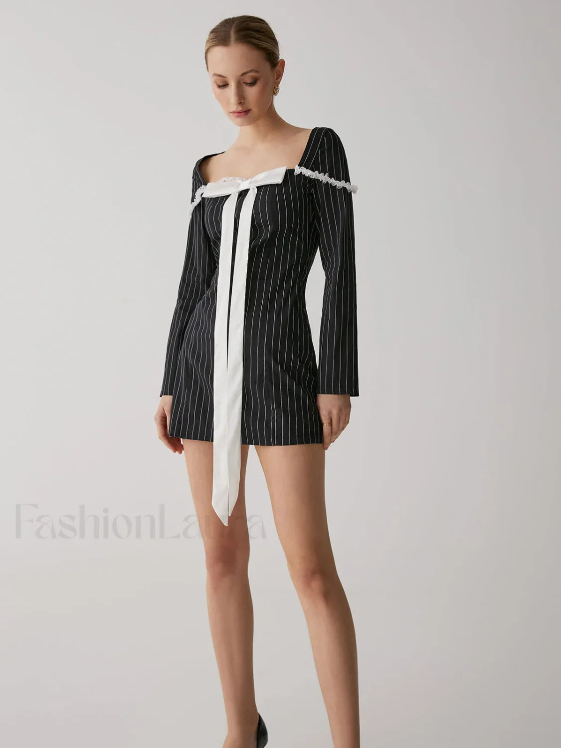 French Square Graceful Neck Short Dress