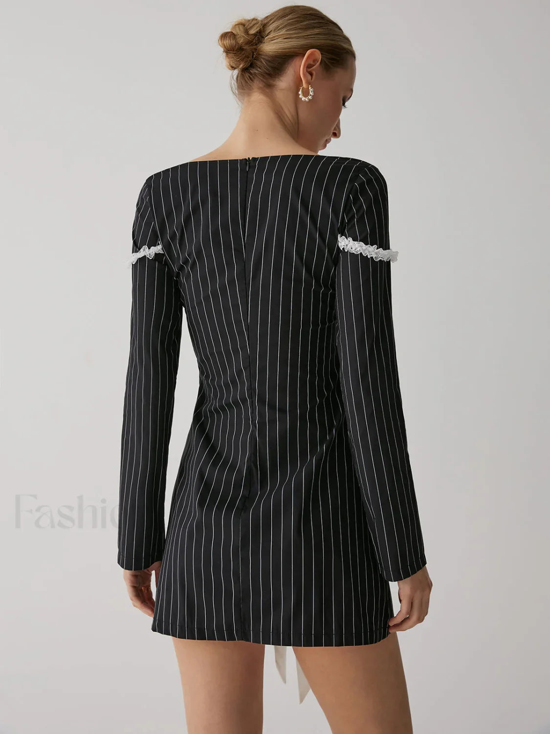 French Square Graceful Neck Short Dress