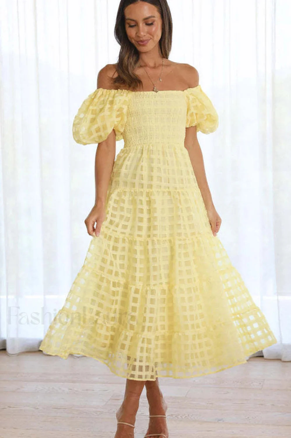 Gin Elegant Midi Dress