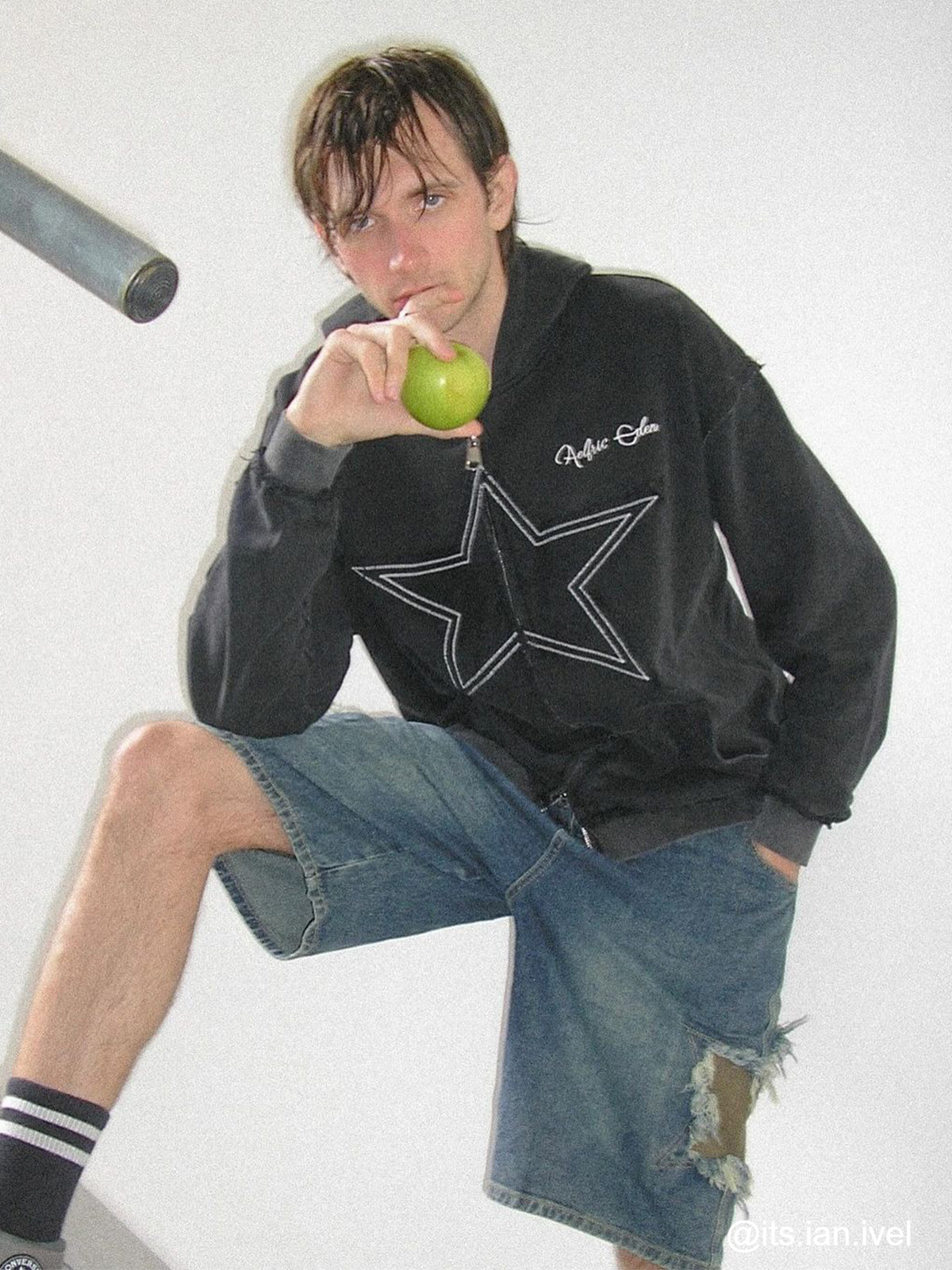 Star Washed Zip-up Hoodie