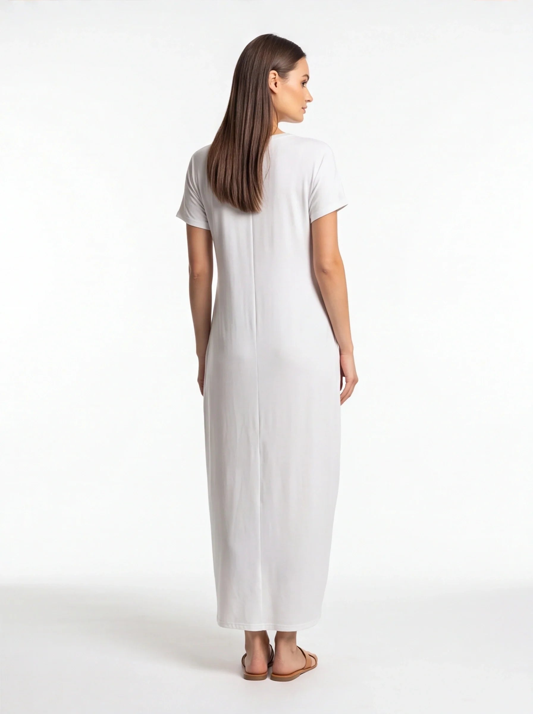 Stylish Relaxed Maxi Dress with Adjustable Straps and Pockets