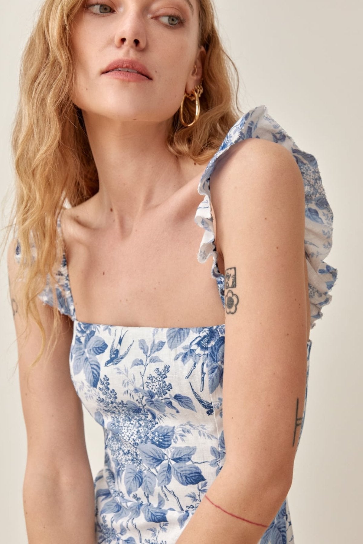 Premium Xara Printed Midi Dress with Ruffle Straps and Slit Evening Wear Edit