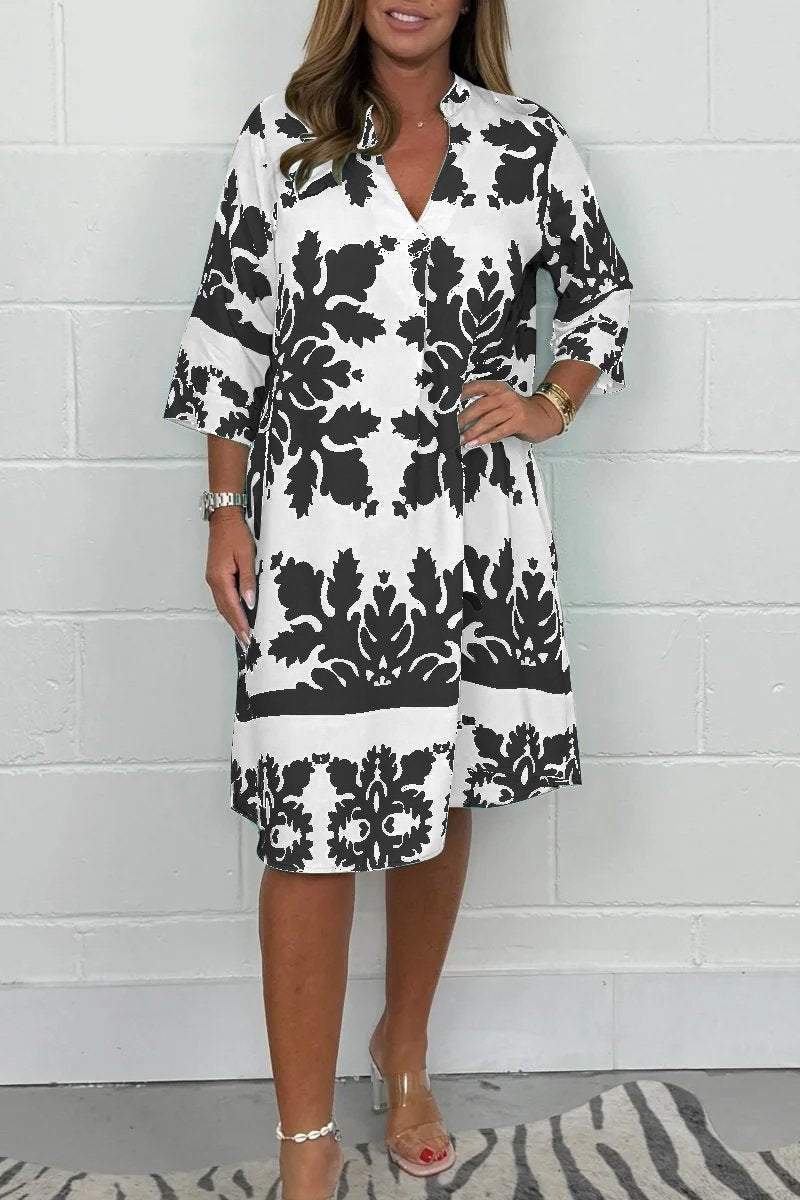 Damask Print Notch Neck Half Sleeve Shift Dress