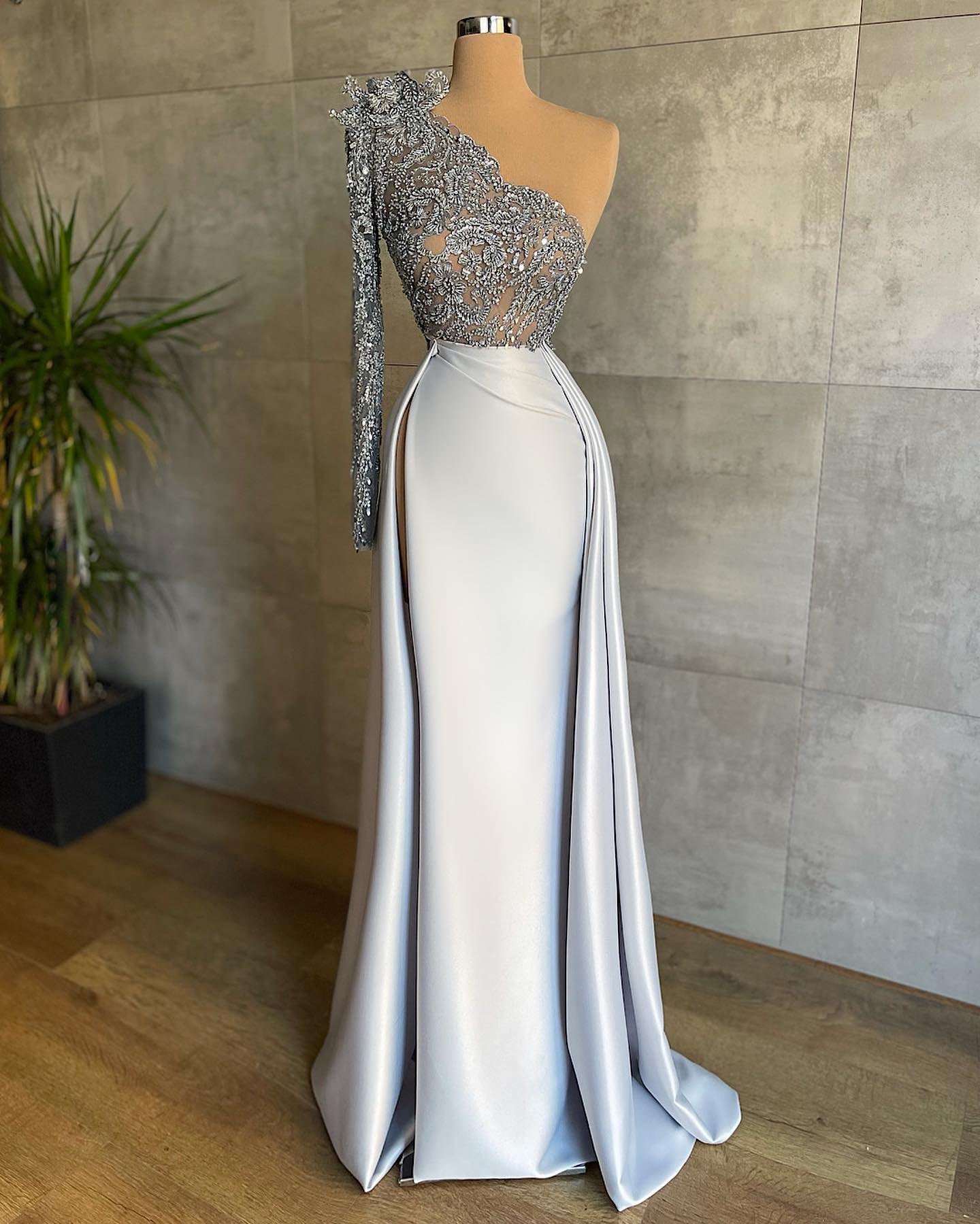 L2611 - Glamorous & Dramatic One Shoulder Long Sleeves Evening Party Prom Dress
