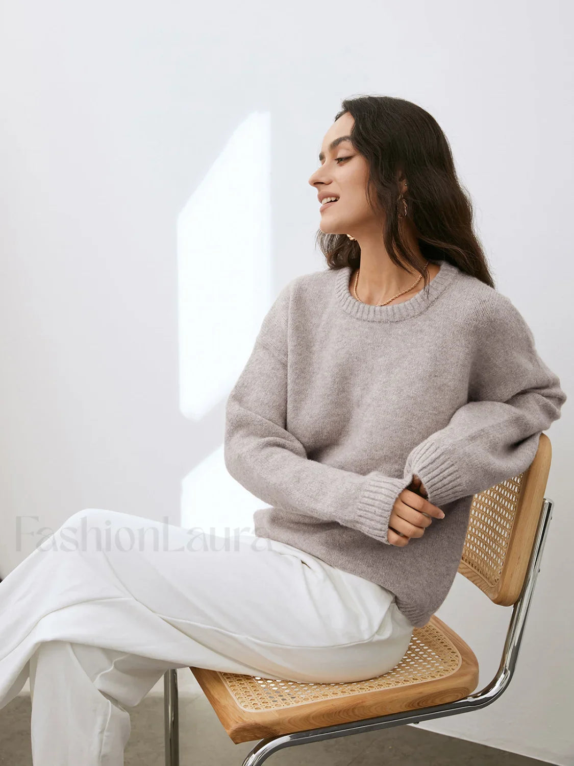 Lightweight Cloud Graceful Weather Pullover Sweater