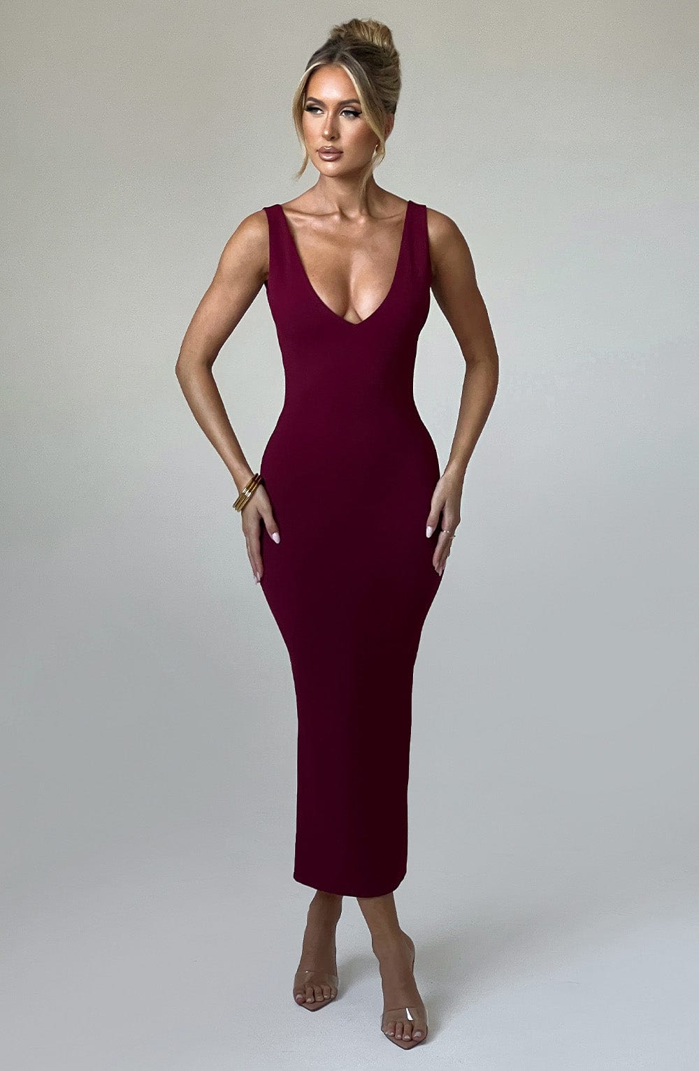 Deep V-Neck Sleeveless Bodycon Midi Dress 5