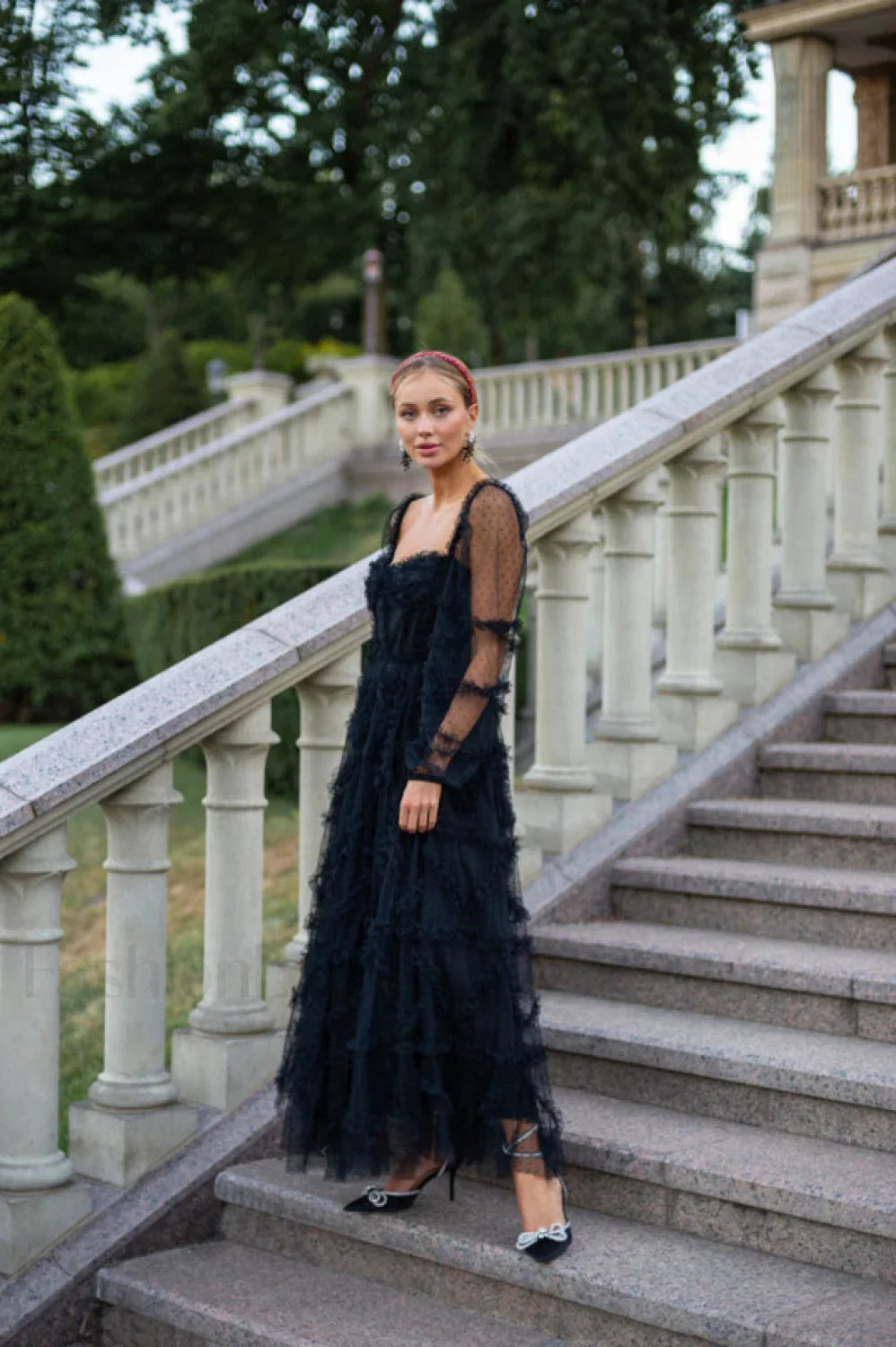 Maryam Sweetheart Stylish Belted Maxi Dress